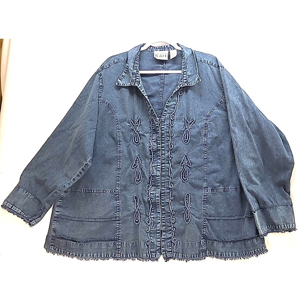 Keren Hart 3X Embroidered Denim Top‎